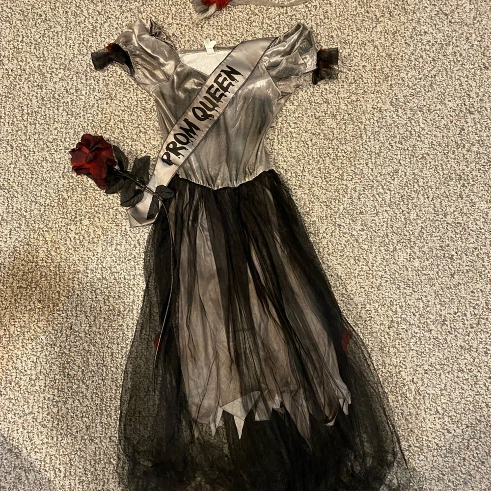 Prom Queen Kids Costume - Black and Silver Prom Queen Sash Dress